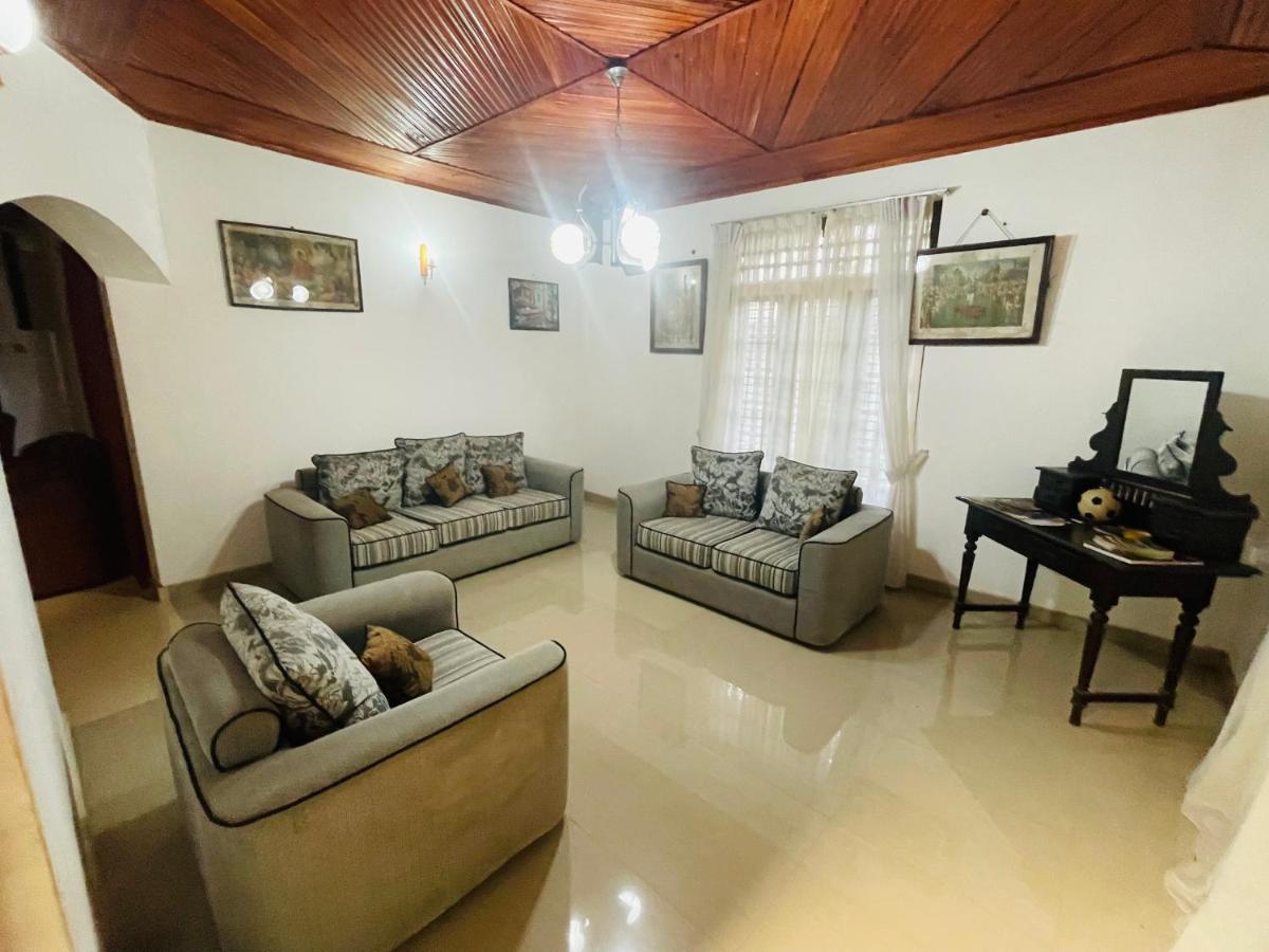 Mangala Lodge Kurunegala Exterior photo