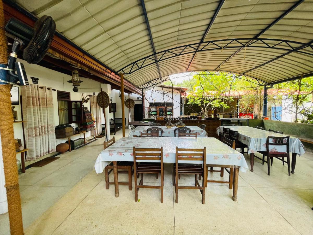 Mangala Lodge Kurunegala Exterior photo